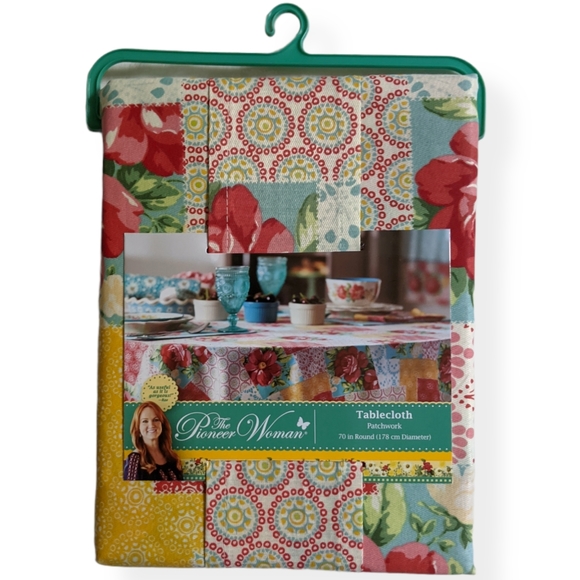 The Pioneer Woman Other - Pioneer Woman Fabric Round Patchwork Tablecloth